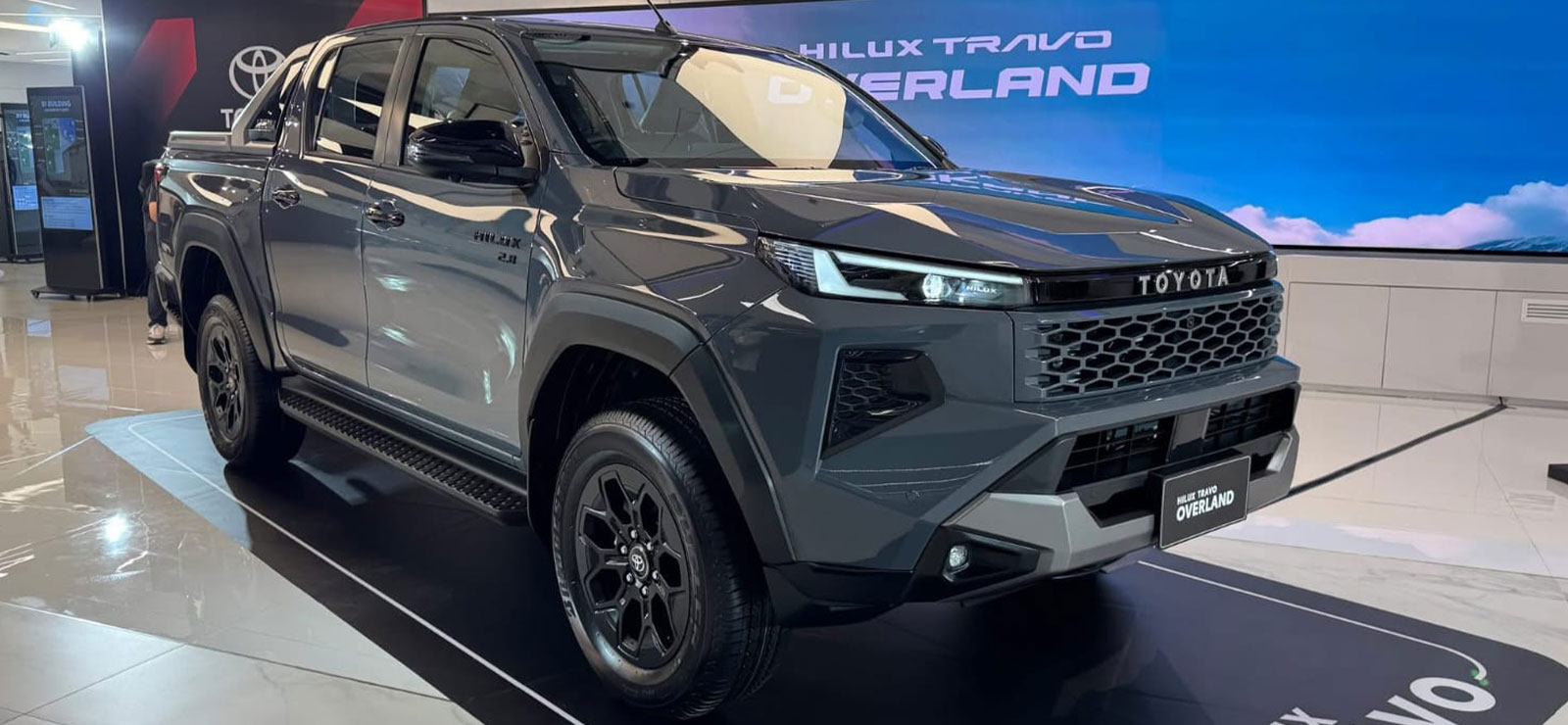 Toyota Hilux Overland – Premium Adventure Pickup Truck